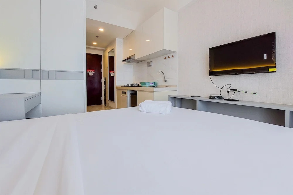 Cozy Studio At 17Th Floor Sky House Bsd Apartment Near Mall