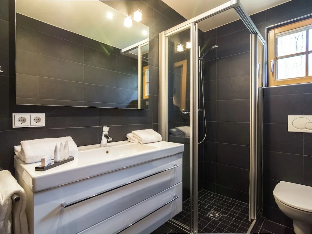 Chalet in Piesendorf with Sauna, Hot Tub, Pool, Whirlpool