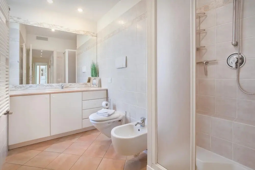 Villa Sybille - 8 Sleeps Pool and Lake View in Torri del Benaco
