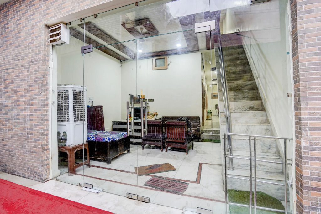 Hotel O Mathura Central Railway Junction Formerly Bhagwati Palace