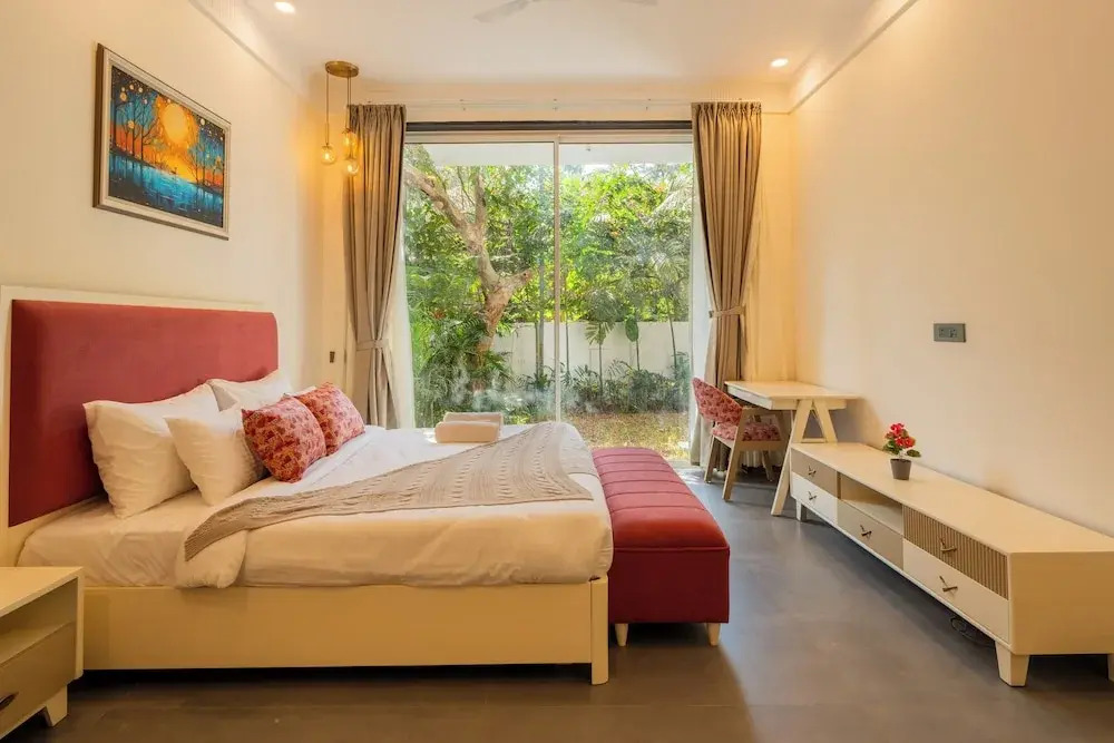 ELIVAAS Laguna Camellia - Luxe 4 BHK Villa Near Popular Beaches with Private Pool