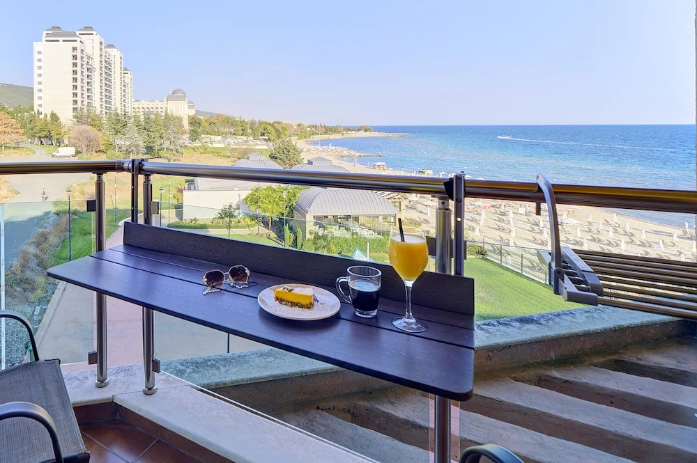 Beachfront Smart Homes by Martys