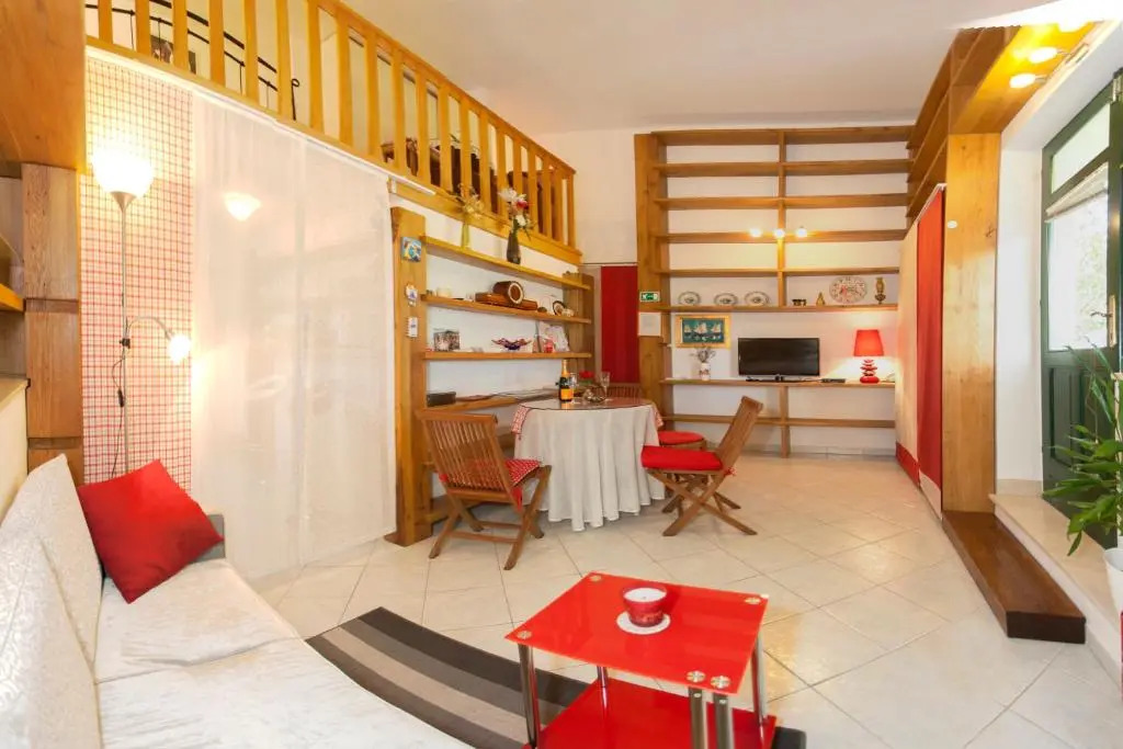 Cozy Guest House Kamenita