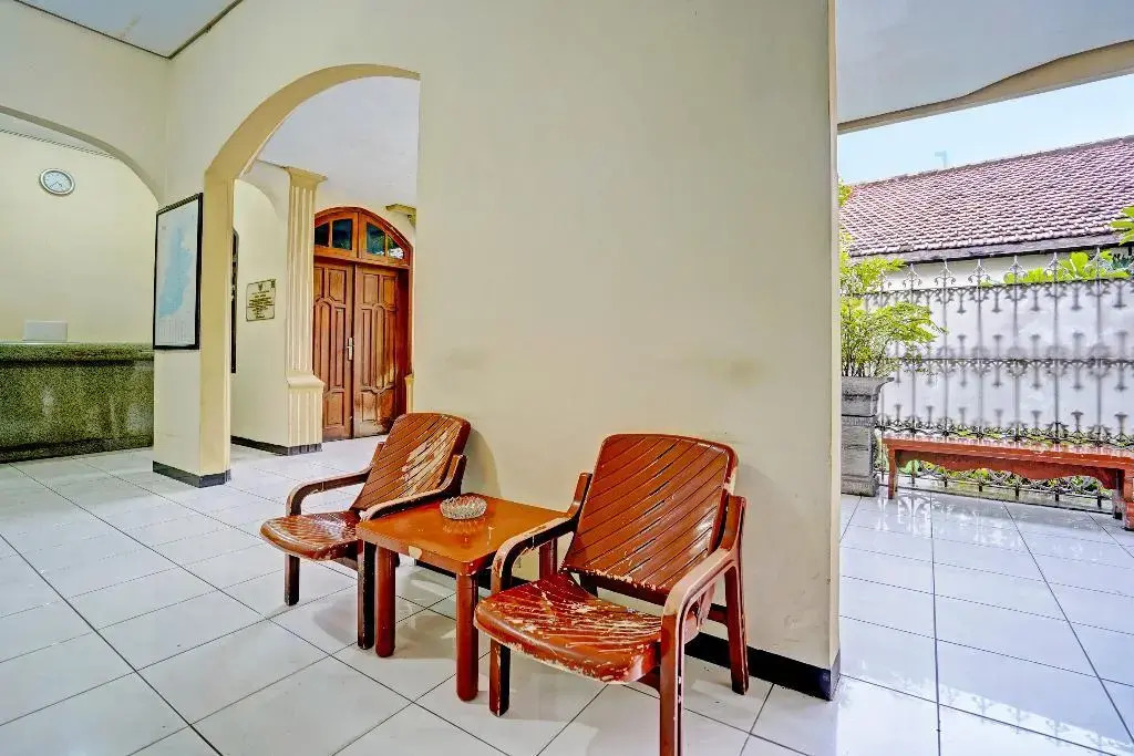 OYO 91198 Hotel Mahkota 2 Lamongan