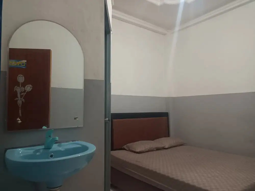 OYO 93090 Multi Plus Inn