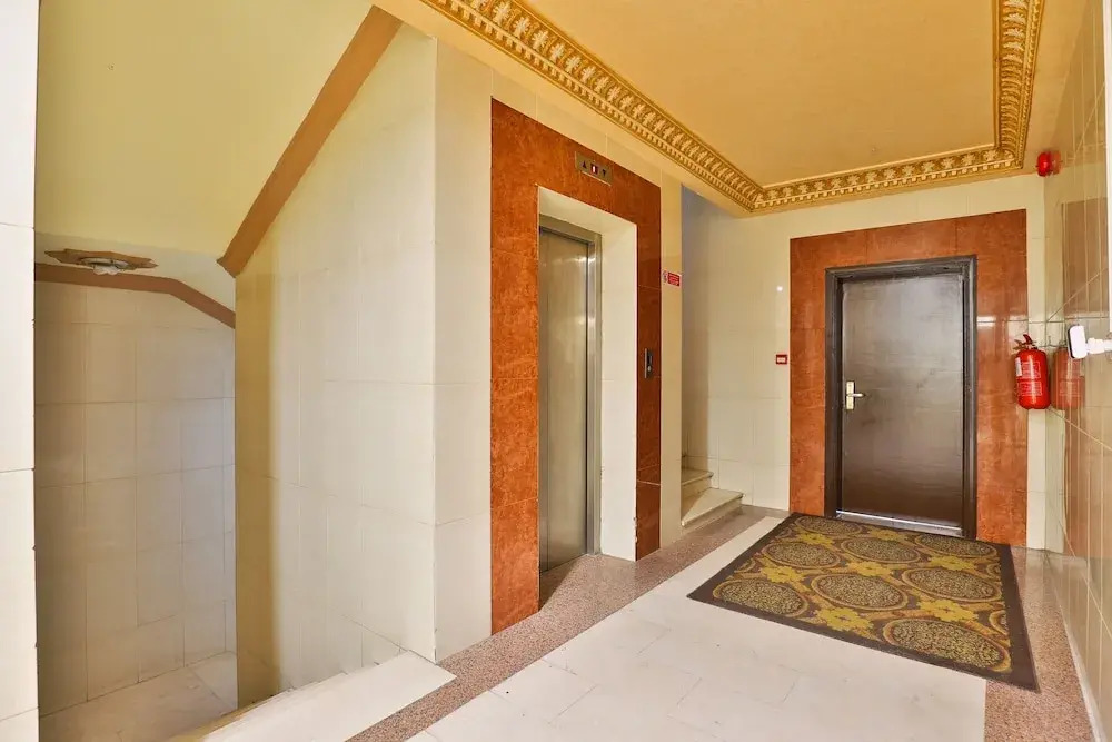 OYO 246 Hotel Hadeel Al Motamayezah