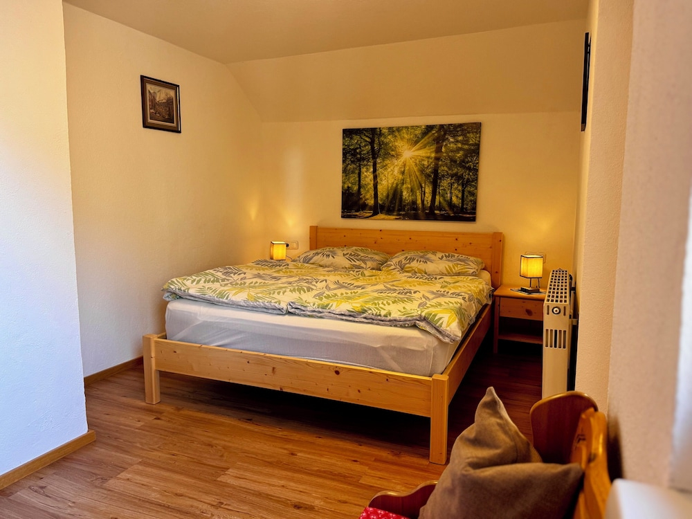 Heli's Holiday Suites