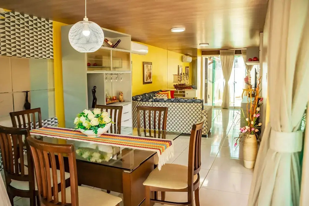 Casa em cond fechado em Barra de Santo Antonio AL