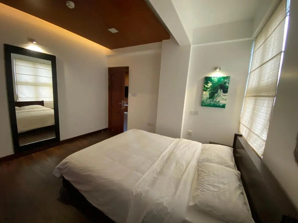 Luxury 3 Room Apartment by Oboe