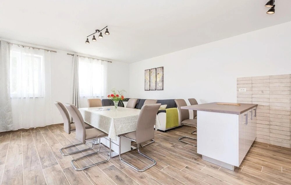 Luxurious Home In Supertarska Draga