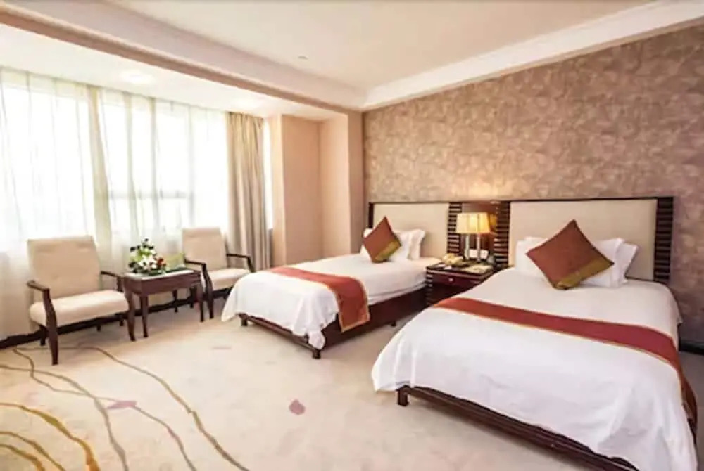 Hongyi Hotel Wuhan University