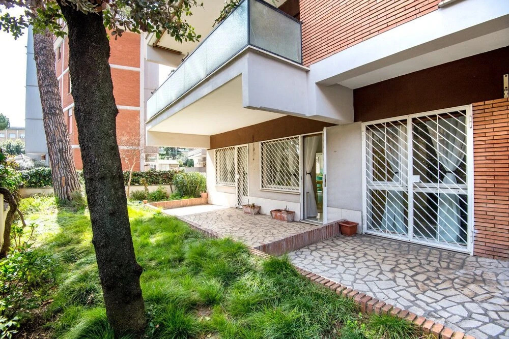 Very Spacious 3 Beds Flat in a Great Area