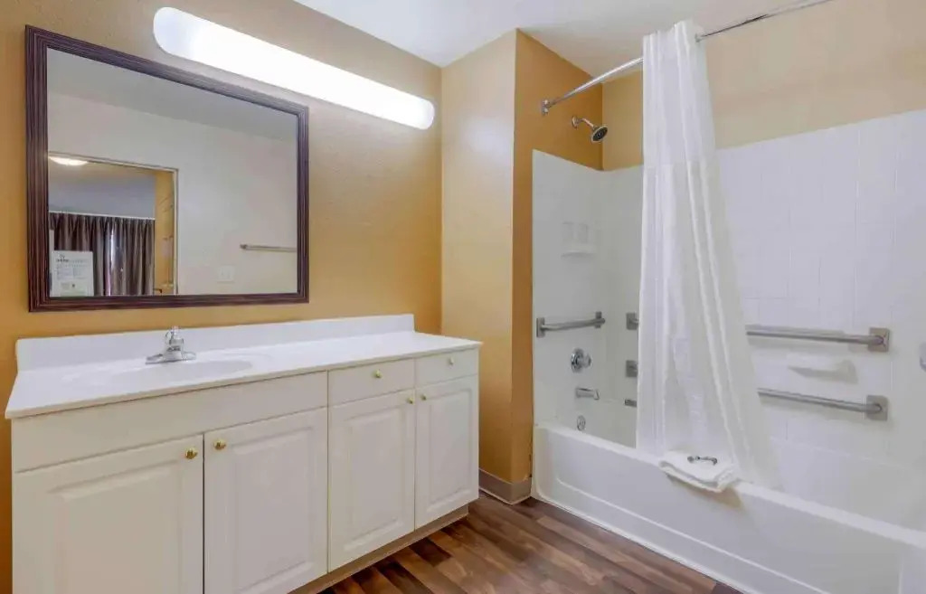 Extended Stay America Select Suites Tampa Airport Memorial Hwy