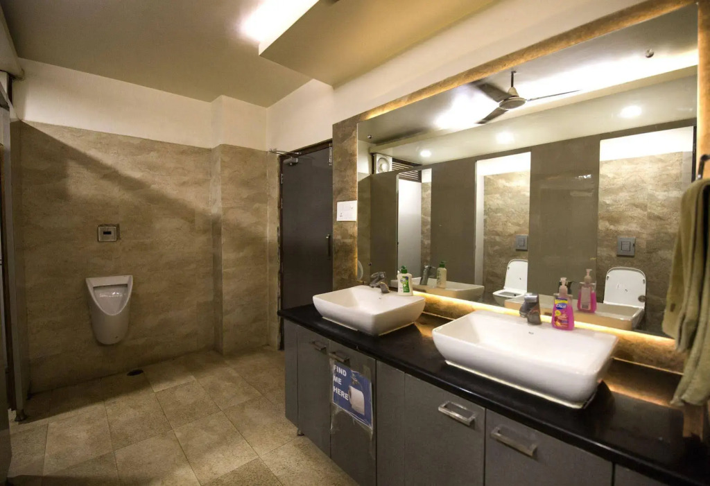 Joeys Hostel Delhi
