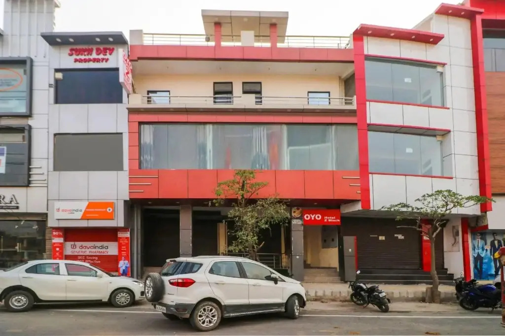 Hotel Z Black by OYO Rooms