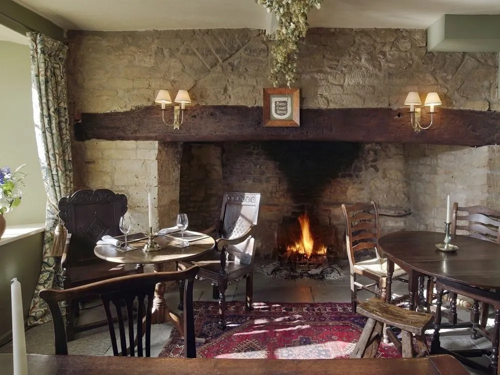 Lord Poulett Arms
