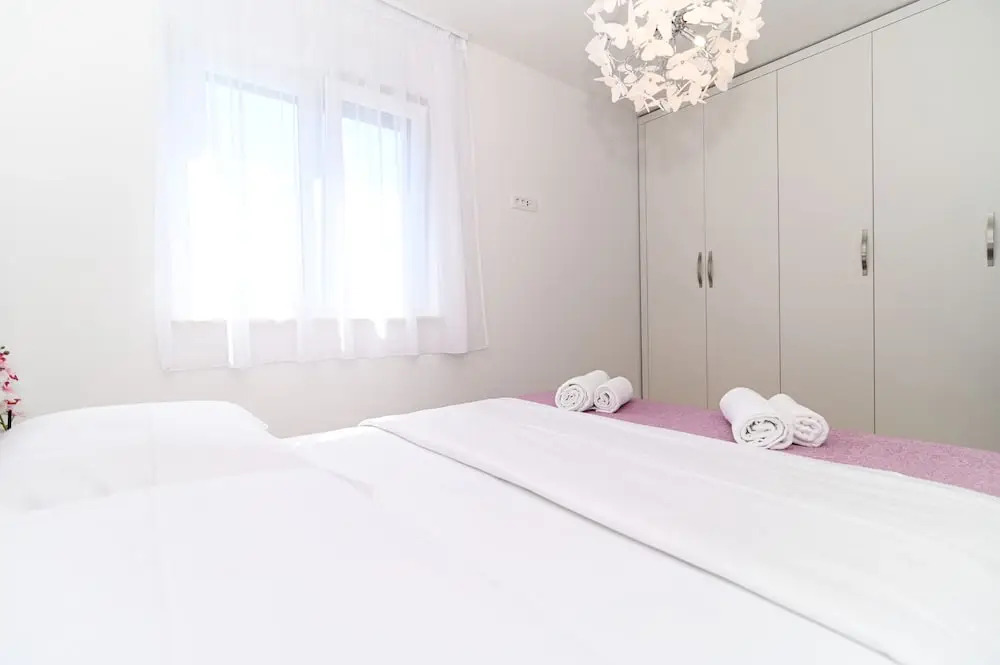 Laura apartment