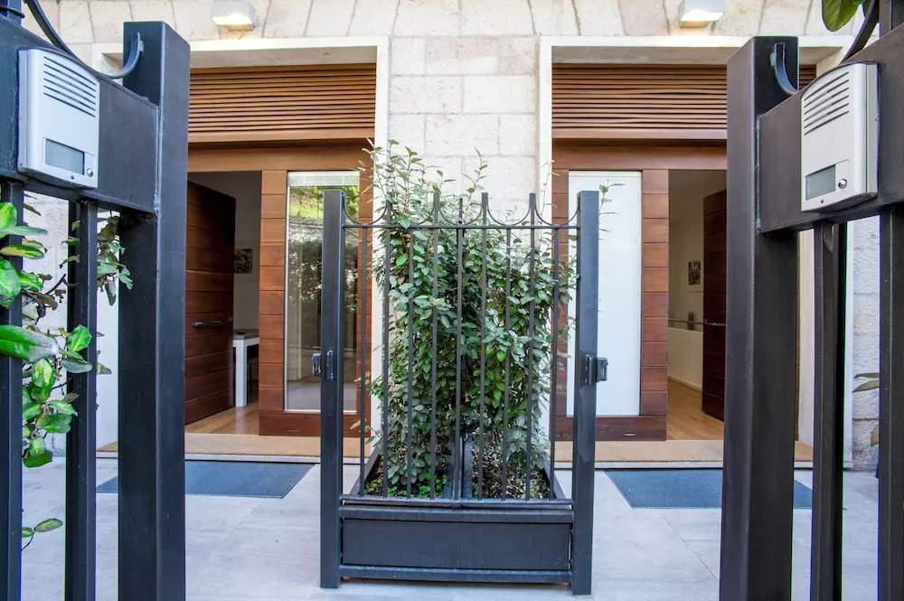 Gallery House