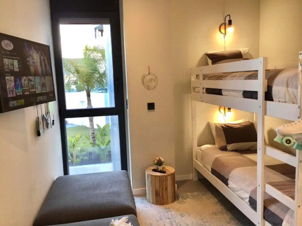 The View Luxury Vacation Apartment 5