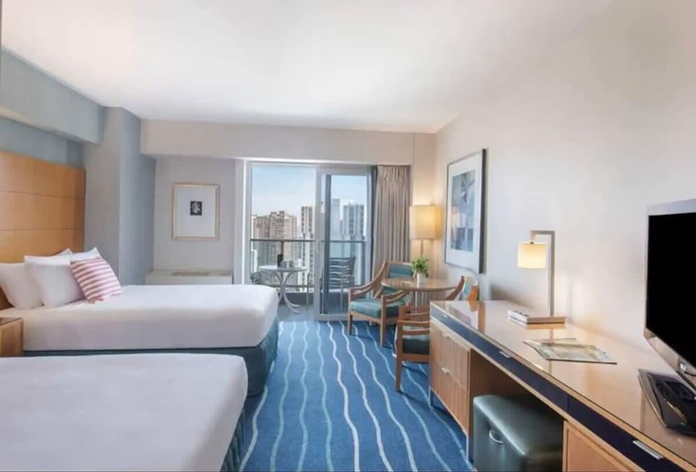 Stunning Ala Moana Studio Mtn View Balcony 2029