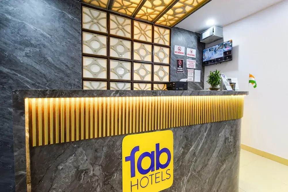 Fabhotel Living Tree
