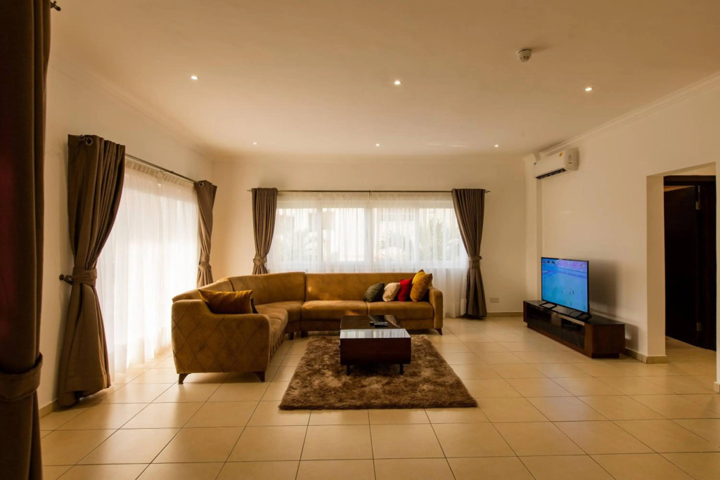 Accra Fine Suites - Holi Flats Airport Residential