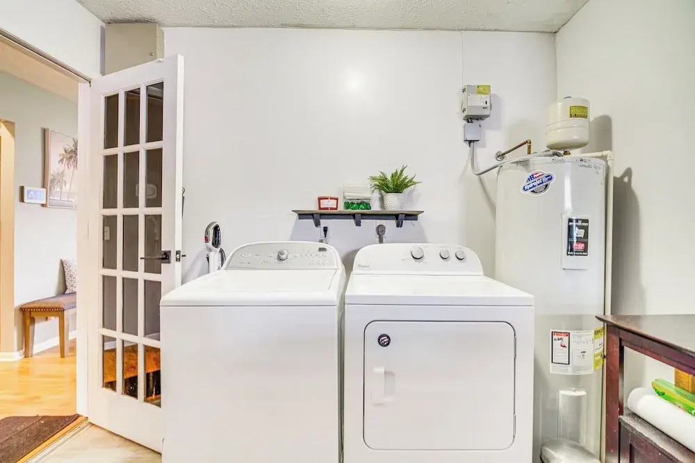 Port St Lucie Retreat: Lanai w/ Private Pool!