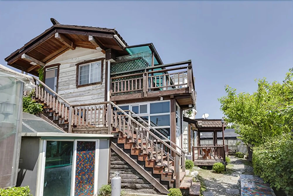 Daebudo Kkachiseom Pension