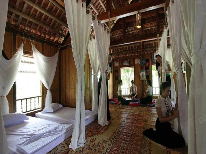 Hoa Ban Stilt House