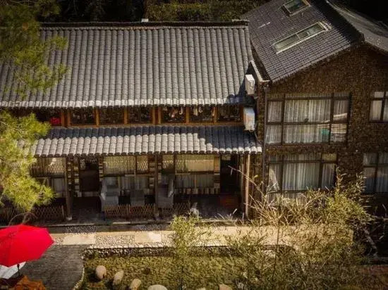 Guiyuan Qiaoju Guesthouse