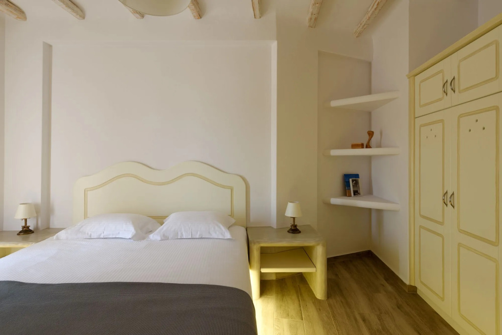 Ikies Santo Filoxenia Apartments