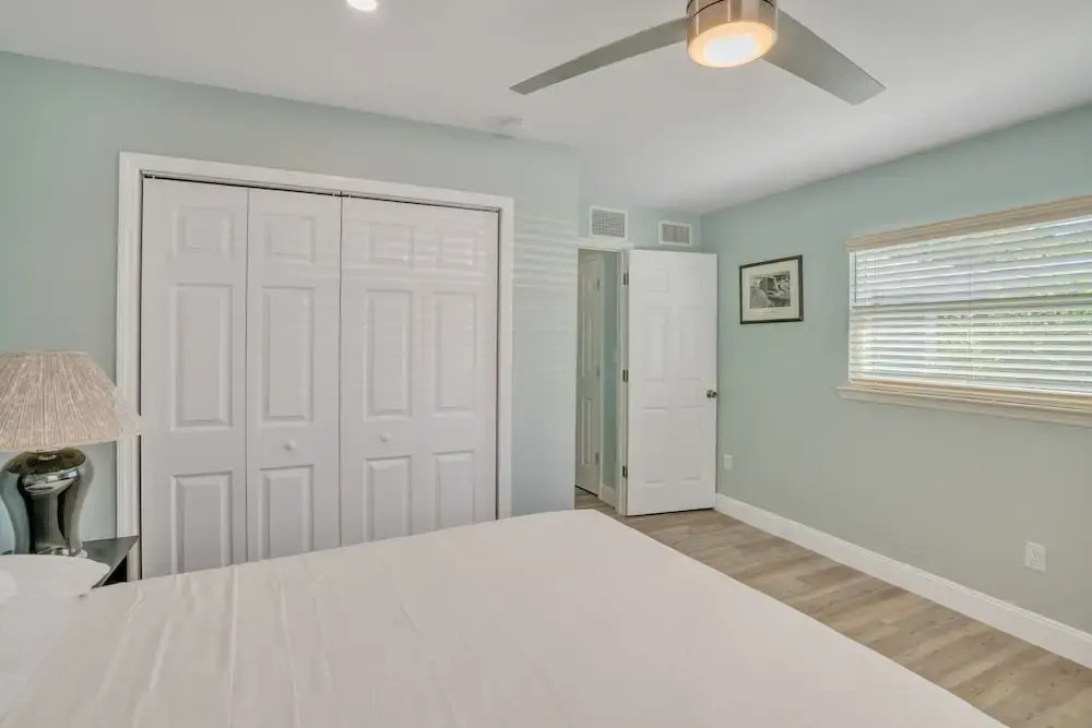 Private Cozy Sarasota Home 3 Bedroom Home by RedAwning
