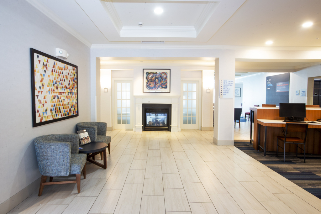 Holiday Inn Express & Suites Bethlehem Airport-Allentown Area