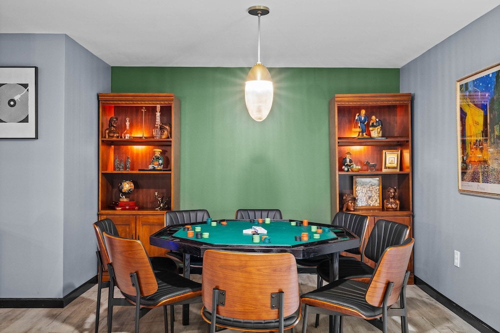 Luxe Sleeps20 Bar Lounge Karaoke Hottub Gameroom