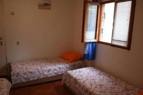 Apartments Sutomore