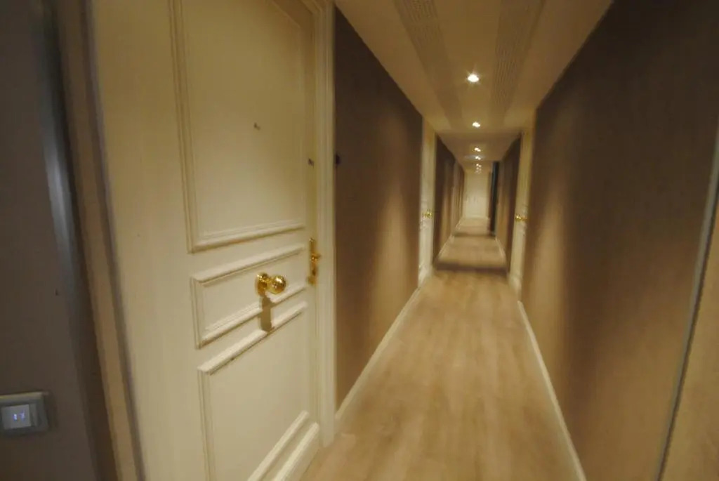 Le Palais Rouaze / Beg4012 / 2p