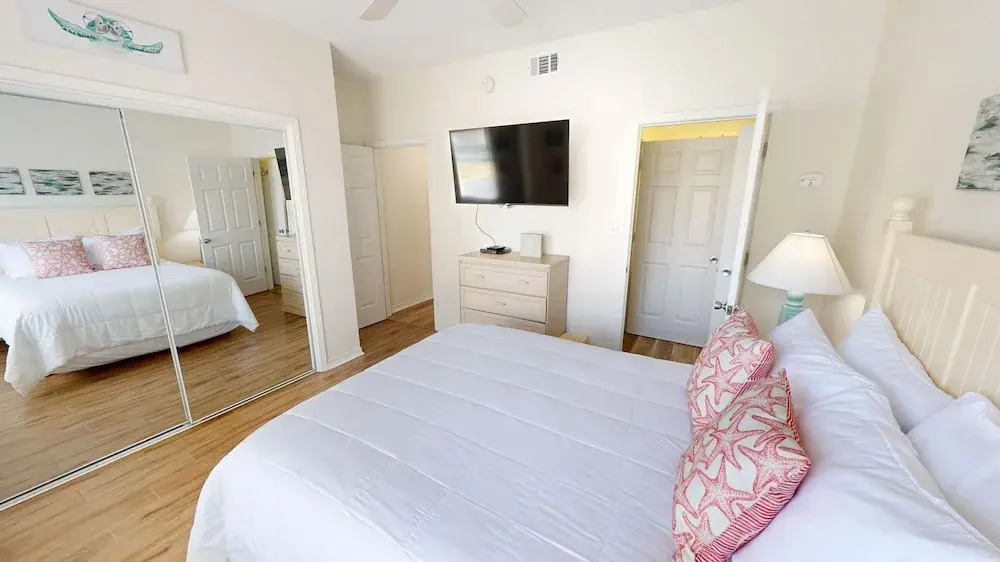 Sandpiper Cove 9141 3 Bedroom Condo by RedAwning