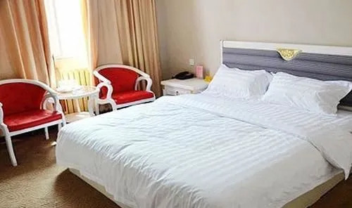Yinzuo Jiayi Hotel (Dongying Huanghe Road Wanda Plaza)