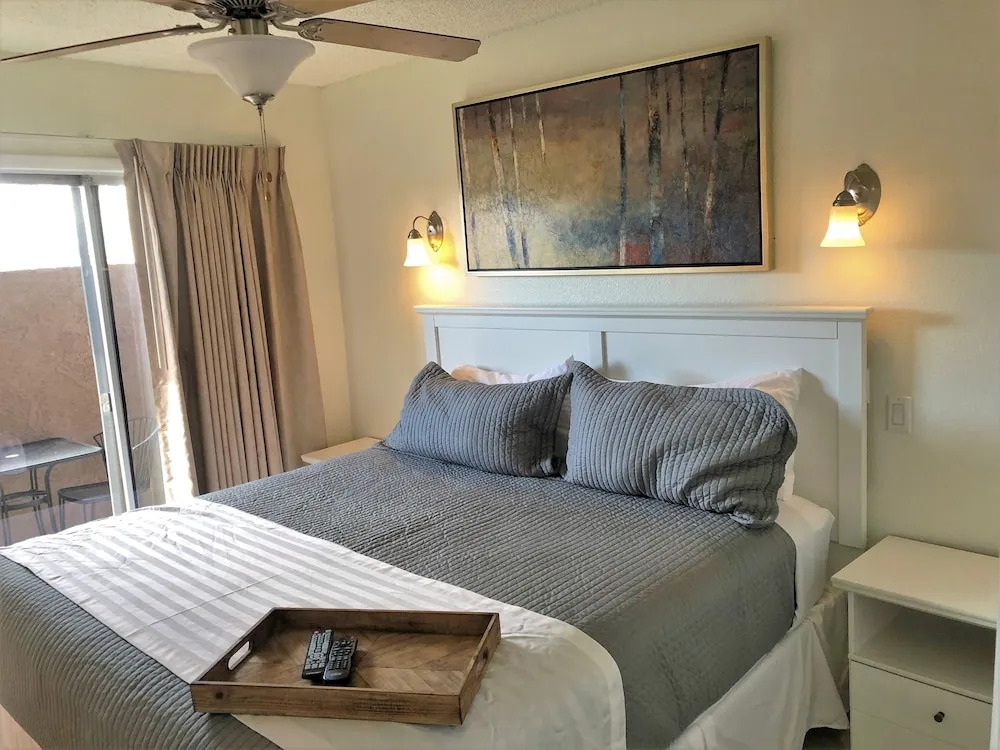 201 Fully Furnished with WiFi by RedAwning
