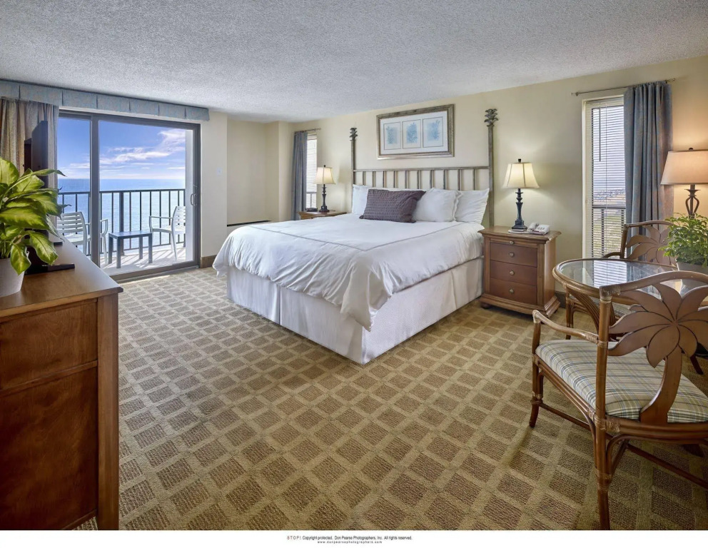 Henlopen Oceanfront Hotel