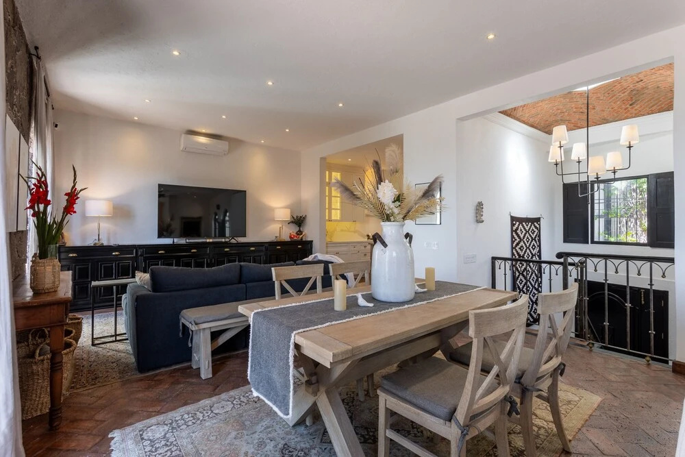 Panoramic Paradise 3BR Overlooking SMA