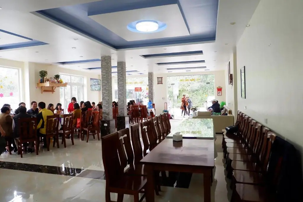 Khách sạn Anh Đào