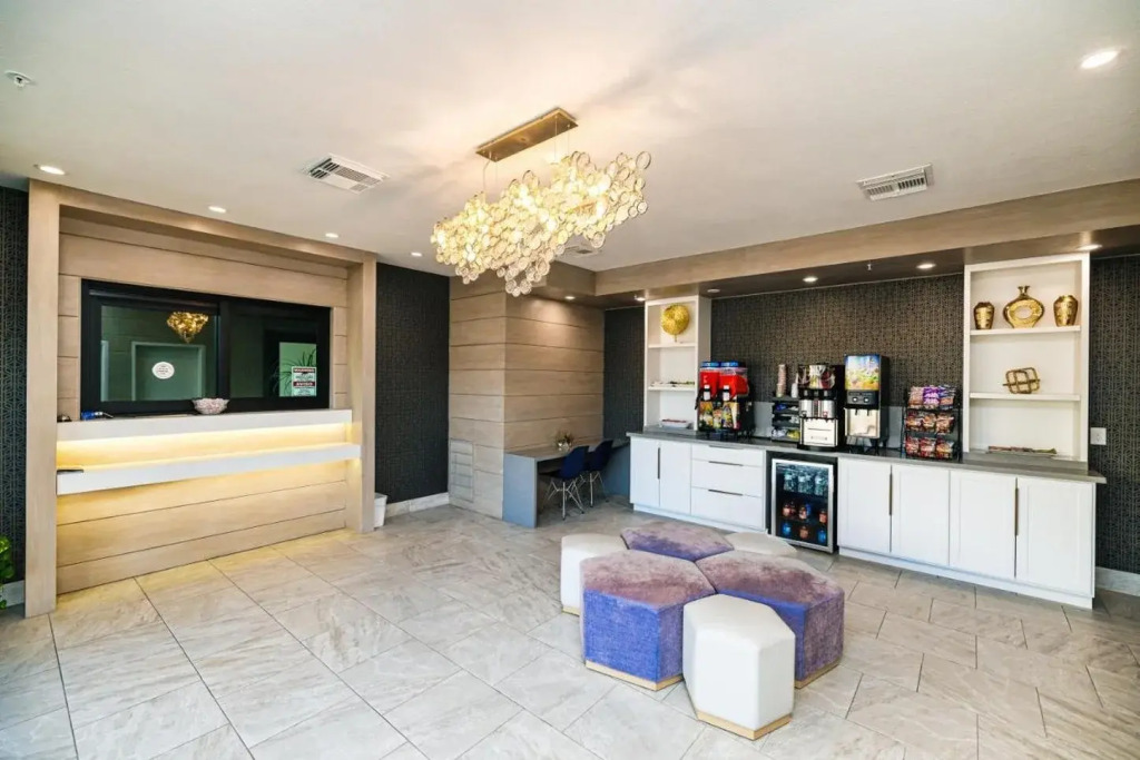 Palace Inn IAH Houston Bush Intercontinental Airport