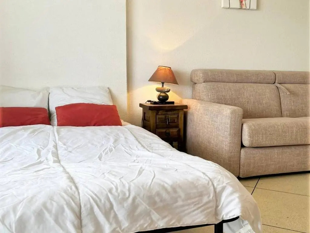 Appartement Le Lavandou, 1 pièce, 3 personnes - FR-1-251-208