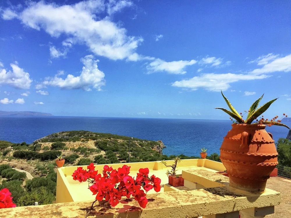 Modern Apartment in Agios Nikolaos Near Sea