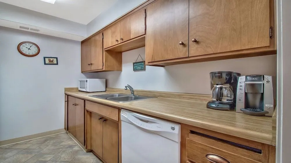 Altomare's Bavarian Ge  1148ha 3 Bedroom Condo
