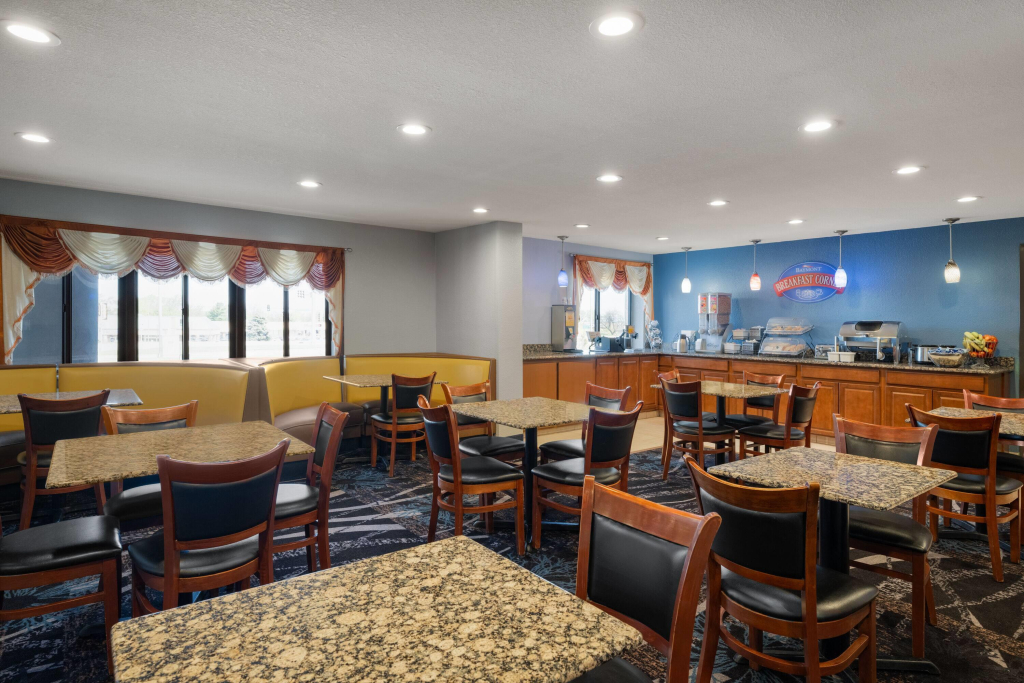 Baymont by Wyndham Waukesha