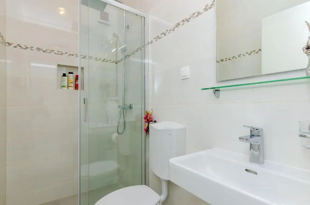 Rooms Batina