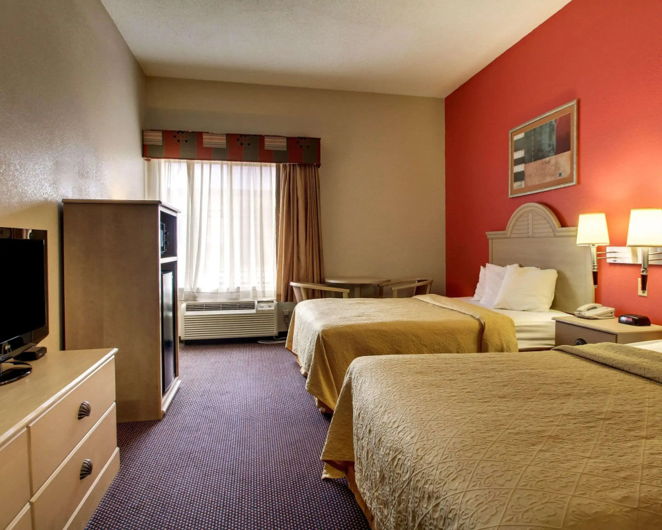 Quality Inn & Suites Hattiesburg North