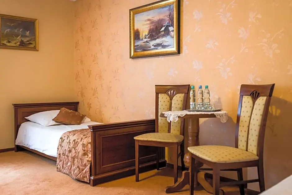 Hotel Pałac Akropol
